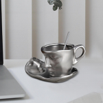 Keraamiline kohvikruus alustassi ja lusikakomplektiga teetass 3D inimese n&auml;ole 260 ml espresso koju