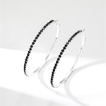 Isikup&auml;rastatud liialdatud k&otilde;rvar&otilde;ngad Lihtne mood, kivist inkrusteeritud suured &uuml;mmargused k&otilde;rvar&otilde;ngad naiste k&otilde;rvar&otilde;ngad must