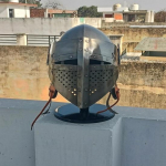LARP Steel Bascinet Barbuta Knight kiiver Keskaegne kiiver Armor Buhurt Lahingukiiver Kingitus J&otilde;ulud Halloween SCA kingitus puidust alus