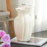 Prantsuse keraamiline reljeefvaas elutoa lillekompositsioon kergluksus h&uuml;dropoonika arenenud tunnetus prantsuse retro kreem &otilde;hu k&auml;es kuivatatud