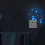 Helendav fluorestseeruv poisi kalap&uuml;&uuml;gikuu multikas dekoratiivne l&uuml;liti Isekleepuv eemaldatav kleebis sinine