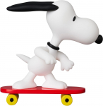 Medicom Toy UDF Ultra Detail Figure 824 PEANUTS SEERIA 17 RULA SNOOPY Rula umbes 75 mm valmisfiguur Ei. Snoopy, k&otilde;rge, mitteskaalas,