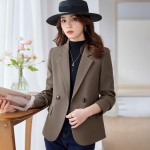 kvaliteetne uustulnuk: Must naiste &uuml;likonna jope, mis sobib suurep&auml;raselt ja stiilselt XL