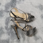 Cross-dresser Unisex Meeste Hot Drag Queen Moekingad Pumbad &Ouml;&ouml;klubi kingad K&otilde;rged kontsad Veekindel &uuml;mmargune Patent PU nahk SM Gay Newhalf 40 valge/must