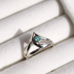 M&auml;ng Valorant Sage Gamer Ring Trendikad m&auml;ngijad, reguleeritav s&otilde;rmus meestele, naistele, h&otilde;betatud sinine kivikivist ehe, cosplay kingitus resizable