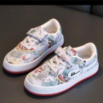 Warrior Klassikaaslase spordijalatsid kevadel ja s&uuml;gisel uued hingavad t&uuml;drukute laudjalatsid vabaaja valged kingad 25