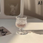 Korea stiilis graveeritud reljeefne v&auml;ike pokaaliklaas peo, baari, KTV jaoks, soju, sake, valge viina jaoks, l&uuml;hikese jalaga vintage klaas A1