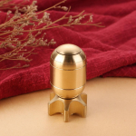 Messingist dekompressiooniga p&ouml;&ouml;rleva g&uuml;roskoopi torpeedopommi k&auml;epide &ndash; kaasaskantav lauavurr