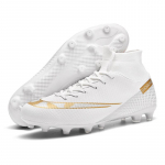 K&otilde;rge s&auml;&auml;rega kunstmurunahast jalgpallisaapad pikkade nuppudega meestele ja naistele - Ideaalne v&otilde;istlusteks ja treeninguteks. 45