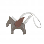 Nahast Pegasuse ripatsi materjalipakett, V&auml;ikese hobuse tiivad, Nahast hobuse armastuse koti aksessuaarripats