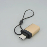 Mustast kullast vastupidav USB 3.0 C-t&uuml;&uuml;pi OTG-adapter, C-t&uuml;&uuml;pi USB-C isane-emane muundur koos riputusn&ouml;&ouml;rir&otilde;ngaga USBC-pistiku jaoks must