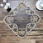 UUS K&auml;sitsi valmistatud helmestega tikandid ripats, ruudukujuline lauamatt elutoa t&ouml;&ouml;laua seinakapp tolmukate J&otilde;ulupulmakaunistus Square 40cm