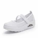 Mood 2025 Slip-on Naiste Kingad Vabaaja Mood Tossud Suur Suurus Mitmek&uuml;lgsed Vulkaniseeritud Kingad &Uuml;mar Nina Platvormkingad Zapatos Mujer 34 valge