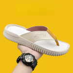 Suvel libisemis-, l&otilde;hna- ja v&auml;ljaheitekindlate pehmete taldade ja jalaklambritega rannasandaalide kandmine 40