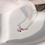 Roosa armastusega kaelakee naiste kerge luksus, &uuml;ks nool l&auml;bi s&uuml;dame