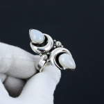 Vikerkaare Kuukivi Reguleeritav 925 Sterling H&otilde;bedast S&otilde;rmus - Sobib USA suurustele 6 kuni 10 - K&auml;sit&ouml;&ouml; Boho Ehted Naistele ja Meestele, Valentinip&auml;eva Kingitused Adjustable valge
