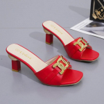 Suvised naiste sussid sandaalid kingad naissoost kuldne metallkett daamide mood vabaaja pl&auml;tud muulad toas Zapato Mujer 38 punane