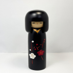 Usaburo puidust kokeshi nukk Sachino-hana 19 cm k&otilde;rge Valmistatud Jaapanis M must