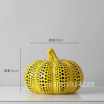 K&otilde;rvitsa t&auml;pid Yayoi kaunistused Moodne skulptuur Kusama t&auml;pid &Ouml;&ouml;kulli kunst Interj&ouml;&ouml;r Pulmad J&otilde;ulud Kunstid Kodu Linnu kaunistus Kontor yellow