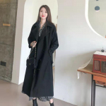 Naiste kevadine ja s&uuml;gisene keskmise pikkusega &uuml;le p&otilde;lve mantel &uuml;hev&auml;rviline tuulejope S must