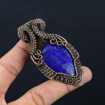 Lapis Lazuli v&auml;&auml;riskivist puhtast vasest traadist pakitud k&auml;sitsi valmistatud ripatsehted 3.19 Inches