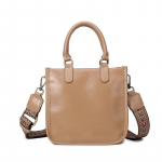 2024. aasta uus ni&scaron;&scaron;disaini tipptasemel nahast kandekott Naiste veisenahast suhkrukott Moodne k&auml;eshoitav Crossbody kott khaki