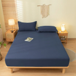 Pehme ja sile &uuml;hev&auml;rviline lihvitud puuvillane voodilina &uuml;he- ja kaheinimesevooditele, pakkudes mugavust ja kaitset tolmu eest. 180cm*220cm Single Fitted Sheet