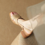 Mood 2024 Suvi Uus Mood Ruudukujuline Varvas Naiste Sandaalid Elegantne Paks Konts PU Nahk Avatud Varvas Naiste Rannasandaalid Zapatos De Mujer 35 pruun