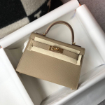 Uus ehtsast nahast teise p&otilde;lvkonna kott Mini kott peopesaprinteriga veisenahast &uuml;he &otilde;laga naiste ristkehaga kott Klassikaline moodne ja mitmek&uuml;lgne 21cm+box with silk scarf hall v&auml;rv