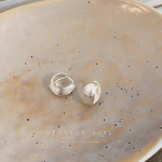 2025. aasta tippklassi Korea tekstuuriga kullast ja h&otilde;bedast k&otilde;rvar&otilde;ngad &ndash; stiilsed ja mitmek&uuml;lgsed naistele kuld