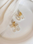 New seaside vacation style fresh flower earrings, light luxury and high-end earrings
