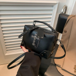 Naiste gooti punk ruudukujuline v&auml;ike crossbody k&auml;ekott &uuml;lemise sangaga kolju ristid keti PU-nahast &otilde;lakott rahakott KTY cross must