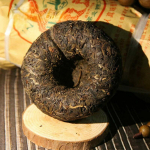 2009 Yunnan Phoenix Tuocha Sheng Puer Tulin laagerdatud Pu Erh Puer tee 100g 100g