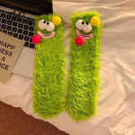 Keskmise suurusega korallifliisist paksendatud armsad naljakad pl&uuml;&uuml;sisokid talvised sooja p&otilde;randa sokid Kolmem&otilde;&otilde;tmelised ilmed armsad &uuml;hev&auml;rvilised pikad juuksed talvesokid onesize punane