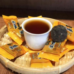 Yunnan Kleepuv Riis Pu Erh Tee (Nuo Mi Xiang Cha) K&uuml;ps Pu'er Puer Mini Kook 500g
