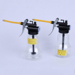 M&auml;&auml;rdep&uuml;stoli &otilde;lipump 250 ml/350 ml Plastikust l&auml;bipaistev k&otilde;rgsurve&otilde;liti Manuaalne &otilde;litusp&uuml;stoli m&auml;&auml;rde&otilde;li pudel j&auml;iga tilaga 250 ml