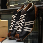 Vintage tossud naistele V&auml;rvilised vabaaja spordijalan&otilde;ud Naistele Jooksukingad naistele Naiste disainerjalatsid Zapatillas 35 must