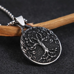 Uus loominguline disain Vintage Tree of Life kaelakee Meeste P&otilde;hjamaade Vikingi ripatsikaitse ehe kingitus