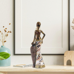 Aafrika h&otilde;imudaami kuju, vaigust ornament, k&auml;sitsi maalitud dekoratiiv elutuppa