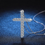 D V&auml;rvus Real 1,6 Carat Moissanite Jesus Cross ripats S925 h&otilde;be 18K valge kullaga ristikujuline kaelakee naistele Ehted GRA Zircon