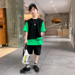 Lasteriided Poistele Kontrastne Varrukas V&otilde;lts kaheosaline T-s&auml;rk ja l&uuml;hikesed p&uuml;ksid 2-osaline komplekt Teismeliste suvise t&auml;navakandmise kirjaga spordidress 160 must