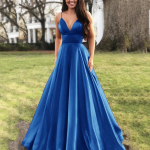 Br&auml;ndiriidedUued naistemood &uuml;hev&auml;rvilised seksikas V-kaelusega, varrukateta &otilde;htukleit S