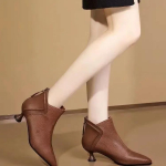 Fashion Point Toe Saapad naistele Nikerdatud Lilled Kontsad Saapad T&otilde;mblukk Western Designer Lady Heel Saapad Retro Mugavad Pump Botas Mujer 35 must