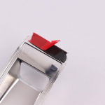 2 tk esiosa metallist esiklaasi klaasipuhasti pesuri katted pihustusotsiku kapott K&Otilde;IGILE s&otilde;idukitele koos pesuri pihustusotsikutega kapotil h&otilde;be