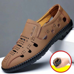 Vabaaja nahast sandaalid meestele Suvised &otilde;&otilde;nsad nahast kingad Hingavad auguga kingad Lamedad kingad noorte sandaalid Libisemiskindlad rannasandaalid Libisemiskindlad PU-sandaalid 44