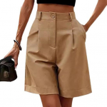 Naiste suvised k&otilde;rge v&ouml;&ouml;kohaga l&uuml;hikesed ja laia l&otilde;ikega p&otilde;lvepikkused taskutega l&uuml;hikesed p&uuml;ksid vabaaja &auml;riliseks kasutamiseks m&otilde;eldud t&ouml;&ouml;p&uuml;ksid M kaamel