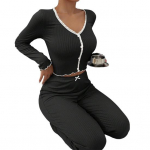 Naiste pitsiga &auml;&auml;ristusega soonikkoes kootud pidžaamakomplekt pikkade varrukatega l&uuml;hike topp laia s&auml;&auml;rega p&uuml;ksid puhkamiskomplekt 2-osaline pidžaama &ouml;&ouml;riided M must