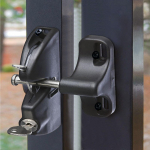 V&auml;rava riiv Automaatselt lukustuv v&auml;rava lukk Turvaline riiv 2 v&otilde;tmega puidust metalluksele laut farmi kariloomade tarandik aed terrass CHINA