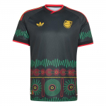 Adidas Originals X Bob Marley Jamaica 26 triibuline &uuml;mmarguse kaelusega kitsa l&otilde;ikega v&otilde;&otilde;rsilgu l&uuml;hikeste varrukatega jalgpallis&auml;rk Meeste s&auml;rgid KD0957 XS