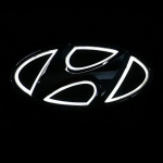 5D LED Auto Esiosa Tagumine Embleemi Kleebis Hyundai IX35 I30 VERNA Elantra ACCENT MDS2 SONATA TUCSON SANTAFE GENESIS COUPE M&auml;rgile Valgusti 13cmX6.5cm valge